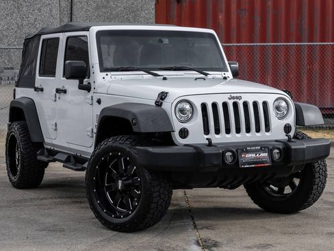 Used 2017 Jeep Wrangler Unlimited Sport w/ Quick Order Package 24S AWD/4WD image 8