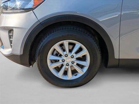 Used 2020 Kia Sorento LX w/ LX I4 Convenience Package image 22
