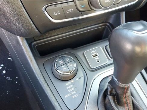 Certified 2022 Jeep Cherokee Trailhawk w/ Sound & Nav Group image 18