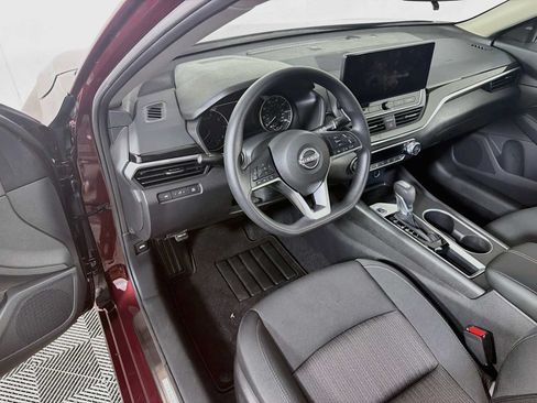 Used 2025 Nissan Altima 2.5 SV w/ SV Special Edition Package FWD image 7