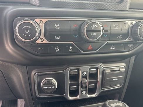 Used 2021 Jeep Wrangler Unlimited Sport image 35