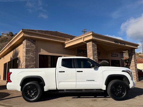 Used 2022 Toyota Tundra SR5 image 3