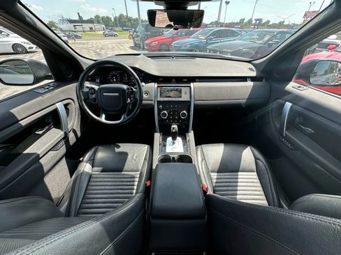 Used 2020 Land Rover Discovery Sport S image 11