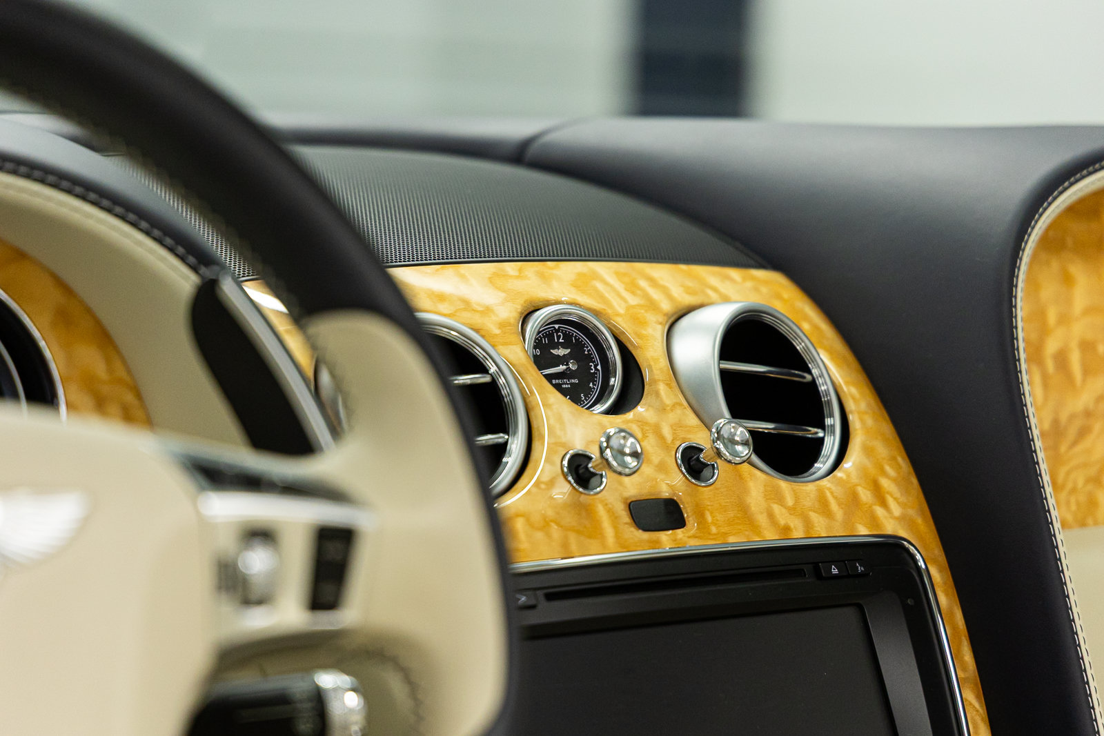 Used 2017 Bentley Continental GT AWD/4WD image 34