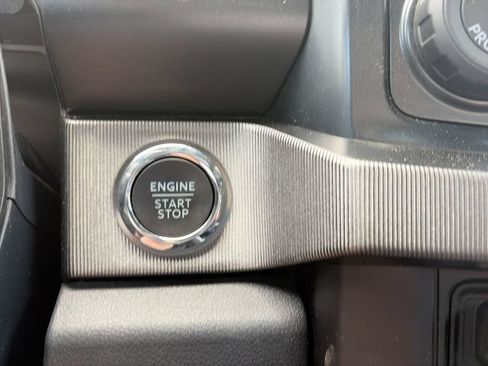 Used 2024 Ford F250 Platinum w/ Tremor Off-Road Package AWD/4WD image 27