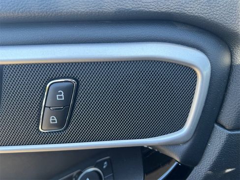 Used 2023 Ford Explorer ST image 13