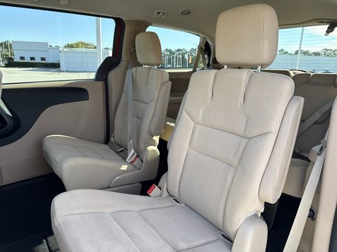 Used 2015 Dodge Grand Caravan SE w/ Quick Order Package 29E SE image 23