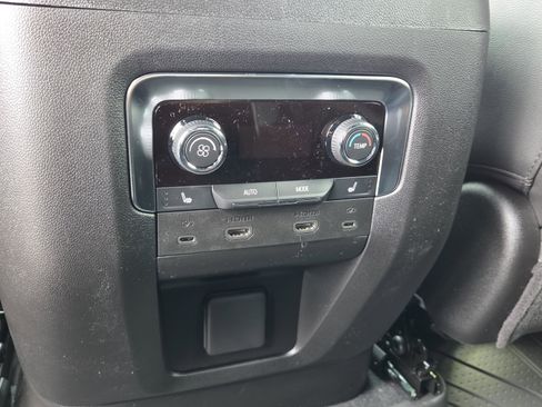 New 2026 Chevrolet Tahoe High Country image 9