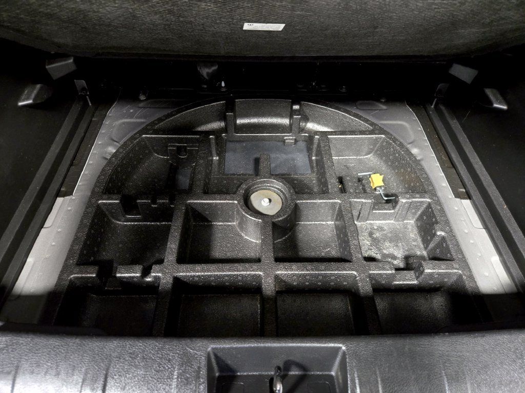 Used 2023 Jeep Renegade Limited w/ Sun/Sound Group AWD/4WD image 44