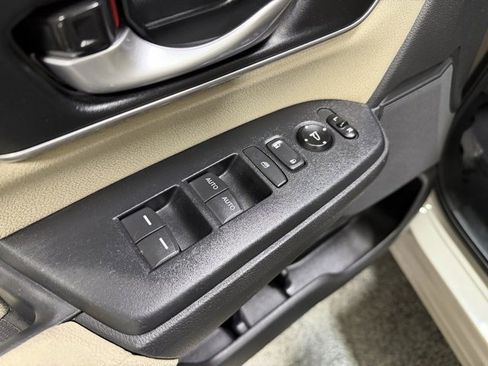 Used 2018 Honda CR-V EX image 19