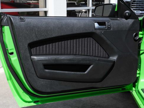 Used 2013 Ford Mustang Boss 302 w/ Boss 302 Accessory Pkg RWD image 23