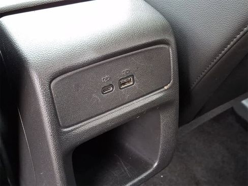 Used 2024 Chevrolet Trax RS w/ Sunroof Package image 27