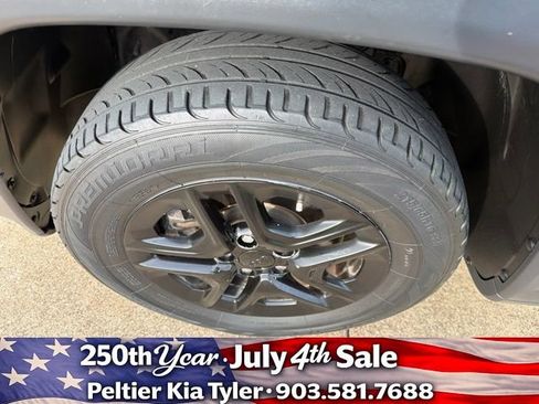 Used 2018 Jeep Compass Sport w/ Tech Group FWD image 4