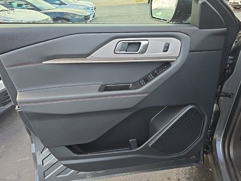 New 2026 Ford Explorer Active image 7