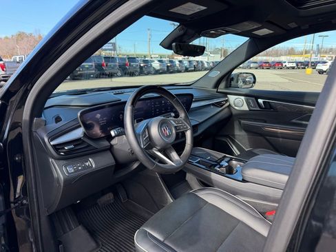 Used 2025 Buick Enclave Avenir w/ Super Cruise Package image 21