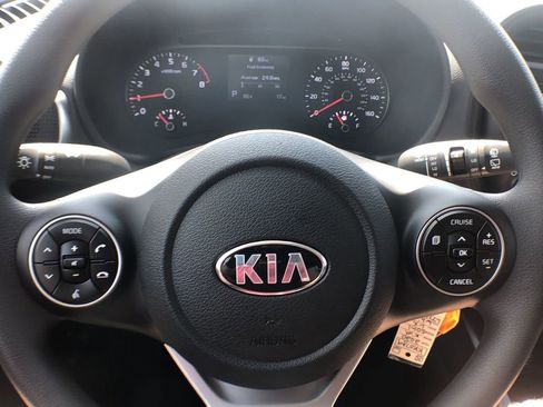 Used 2020 Kia Soul LX image 10