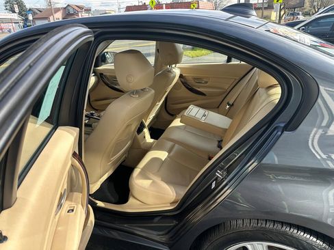 Used 2013 BMW 328i Sedan RWD image 11