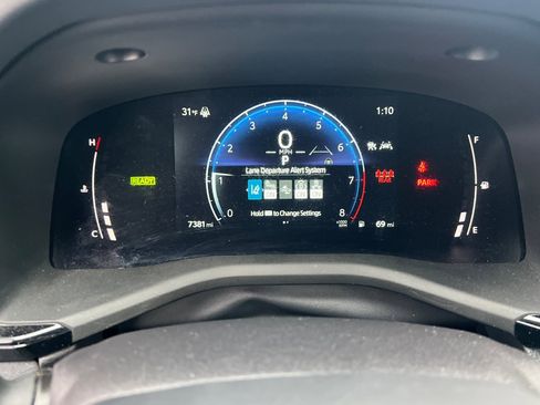 Used 2025 Toyota Camry LE w/ Convenience Package image 20