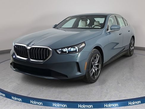 New 2026 BMW 530i xDrive w/ Premium Package AWD/4WD image 1