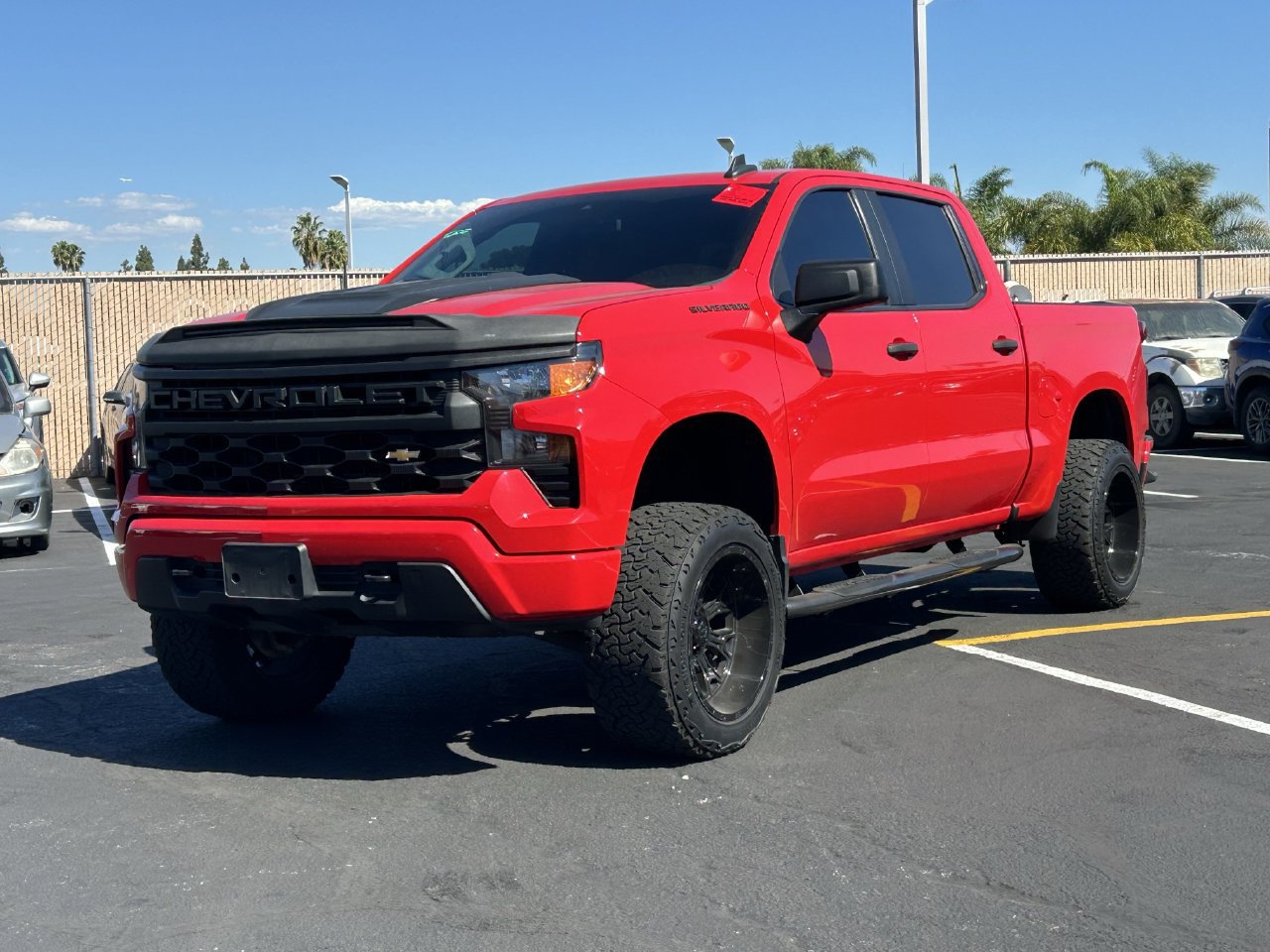 Used 2022 Chevrolet Silverado 1500 Custom RWD image 2