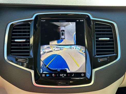 Certified 2024 Volvo XC90 T8 Plus w/ Protection Package Premier image 20