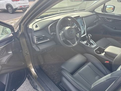 Certified 2025 Subaru Outback Limited image 9