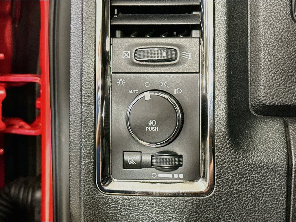 Used 2014 RAM 1500 Sport w/ Remote Start & Security Group RWD image 12