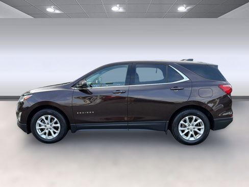Used 2020 Chevrolet Equinox LT FWD image 2