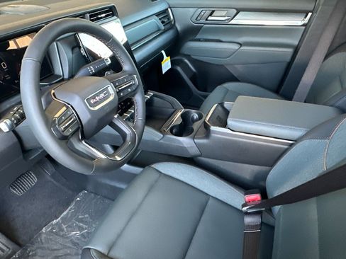 New 2026 GMC Terrain AT4 w/ Technology Package II image 10