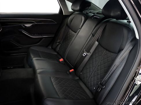 Used 2020 Audi S8 L w/ S8 Executive Package image 12
