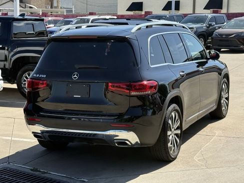 Used 2021 Mercedes-Benz GLB 250 image 4