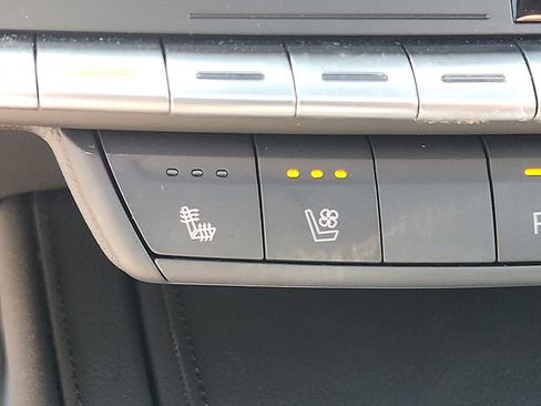 Certified 2023 Cadillac XT4 Sport AWD/4WD image 25