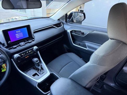 Certified 2025 Toyota RAV4 LE AWD/4WD image 16