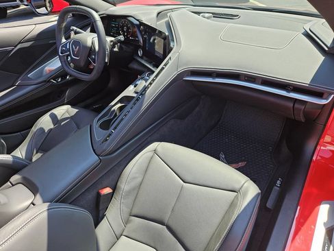 Used 2024 Chevrolet Corvette Stingray Coupe w/ 1LT RWD image 9