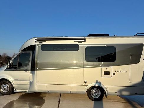 Used 2024 Mercedes-Benz Sprinter 3500 image 2