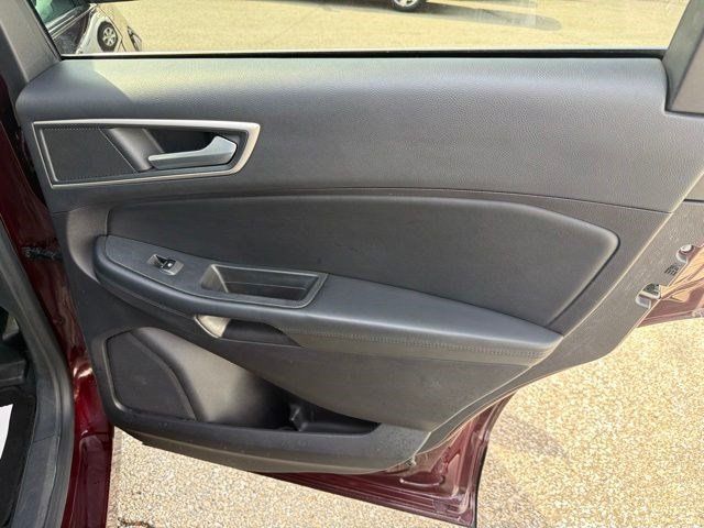 Used 2021 Ford Edge SEL AWD/4WD image 18