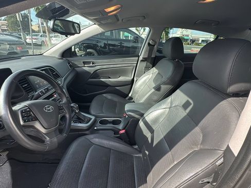 Used 2017 Hyundai Elantra Limited FWD image 5