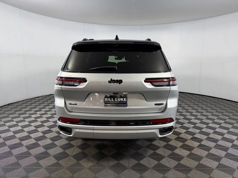 Used 2025 Jeep Grand Cherokee L Summit AWD/4WD image 10
