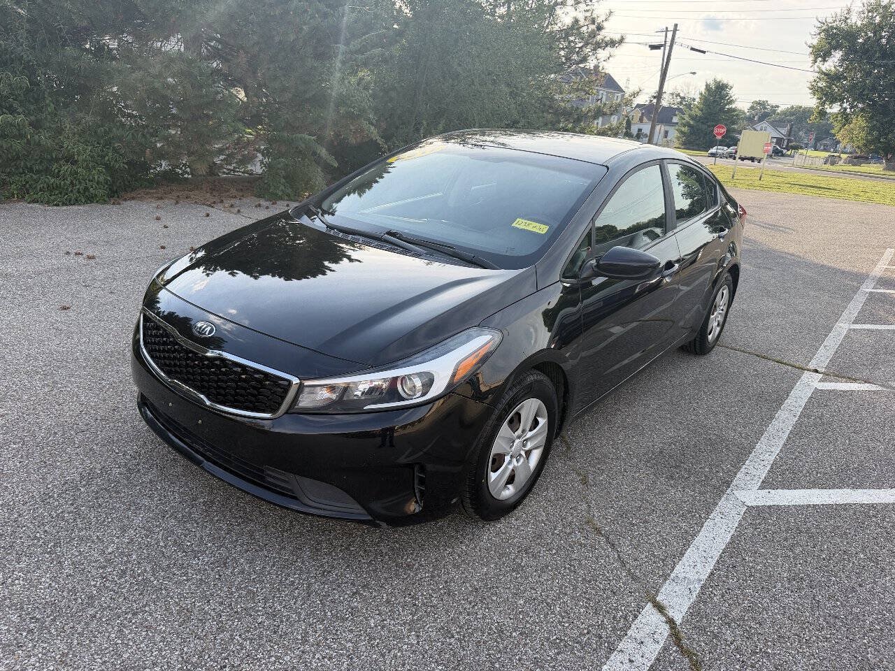 Used 2017 Kia Forte LX FWD image 1
