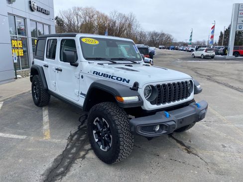 Used 2025 Jeep Wrangler Unlimited Rubicon 4xe w/ Convenience Group image 7