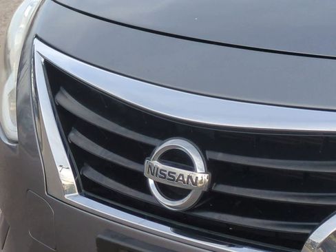 Used 2017 Nissan Versa S Plus image 12