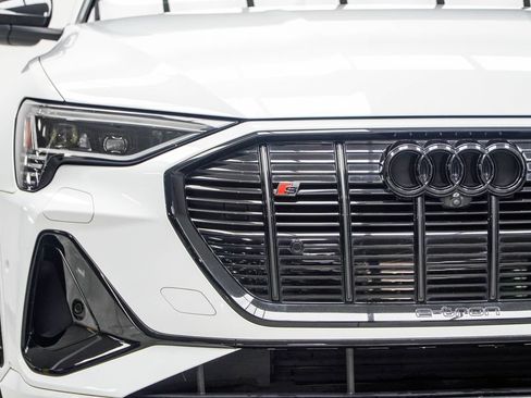 Used 2023 Audi e-tron S Prestige AWD/4WD image 12