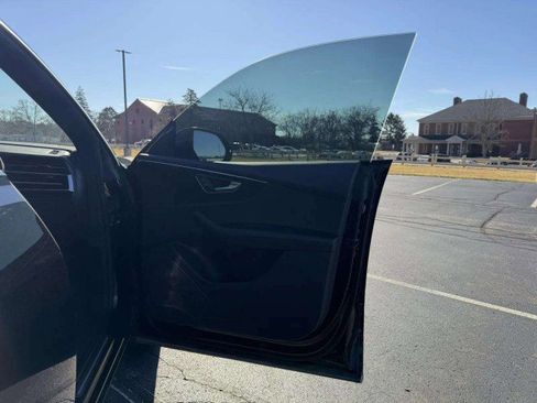 Used 2019 Audi Q8 Premium w/ Convenience Package image 27