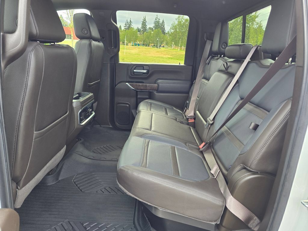 Used 2022 GMC Sierra 3500 Denali w/ Denali Ultimate Package AWD/4WD image 15