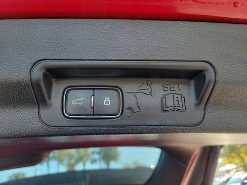 Used 2020 Ford Explorer XLT w/ Equipment Group 202A image 15