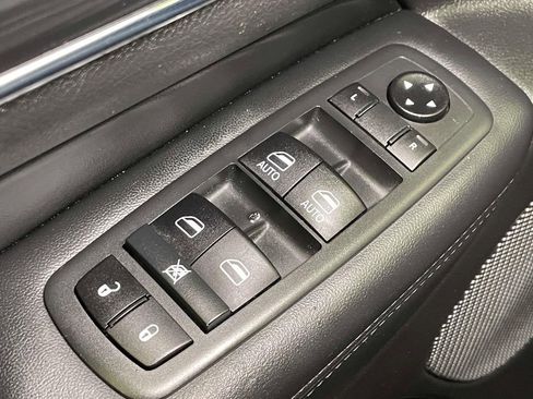 Used 2020 Jeep Grand Cherokee Limited w/ Premium Lighting Group image 38