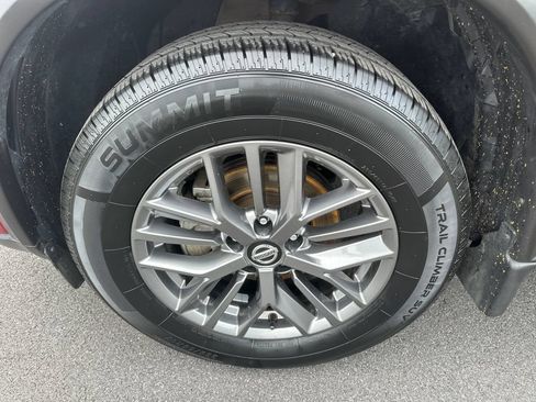 Used 2021 Nissan Rogue S AWD/4WD image 12