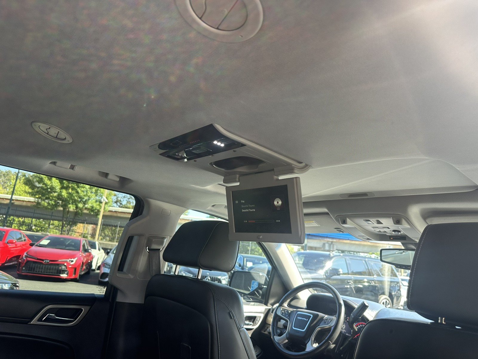 Used 2015 GMC Yukon Denali w/ Premium Package AWD/4WD image 23