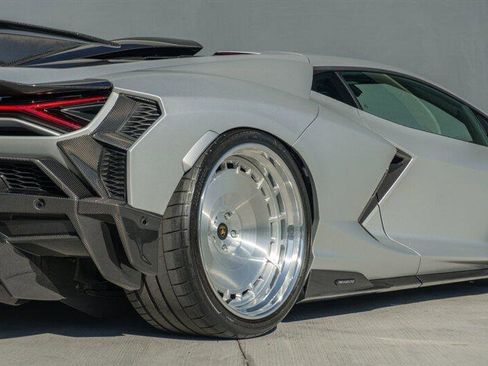 Used 2024 Lamborghini Revuelto image 52