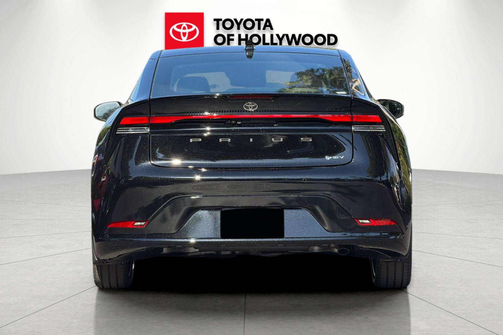 New 2027 Toyota Prius Limited w/ Limited Premium Package FWD image 5